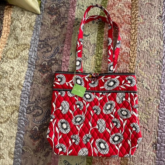 Red Vera Bradley bag NWT - Picture 2 of 6